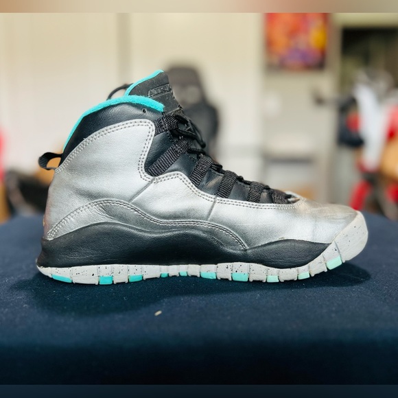 Air Jordan 10 Retro BG - Picture 3 of 10